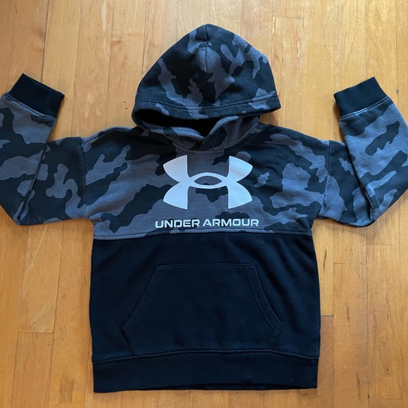 Under Armour Camo Hoodie Size 6 Pullover Sweatshirt - Picture 1 of 8